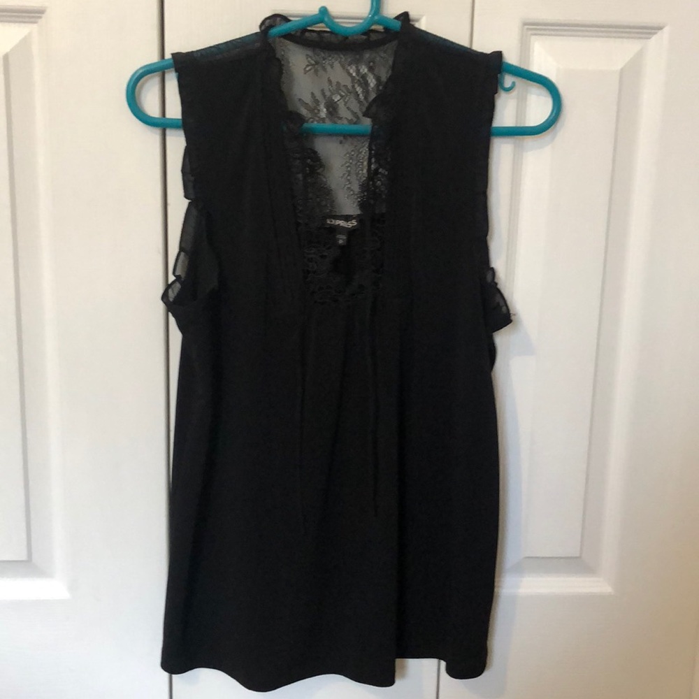 Lace detail top
